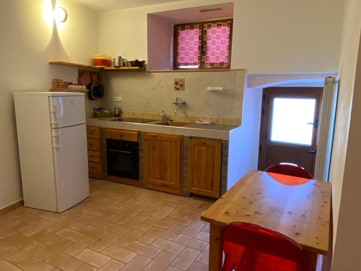 Mini Appartamenti Nonna Nella Barbarasco Exterior foto