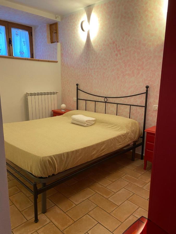 Mini Appartamenti Nonna Nella Barbarasco Exterior foto